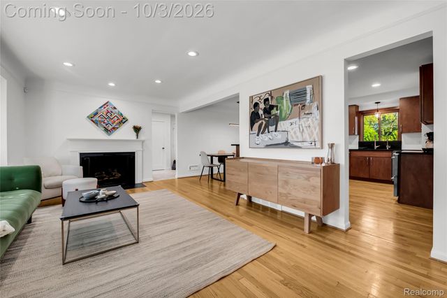 17234 Birwood Avenue, Beverly Hills Village, MI 48025