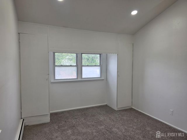 9 FLORENCE Drive, Parlin, NJ 08859