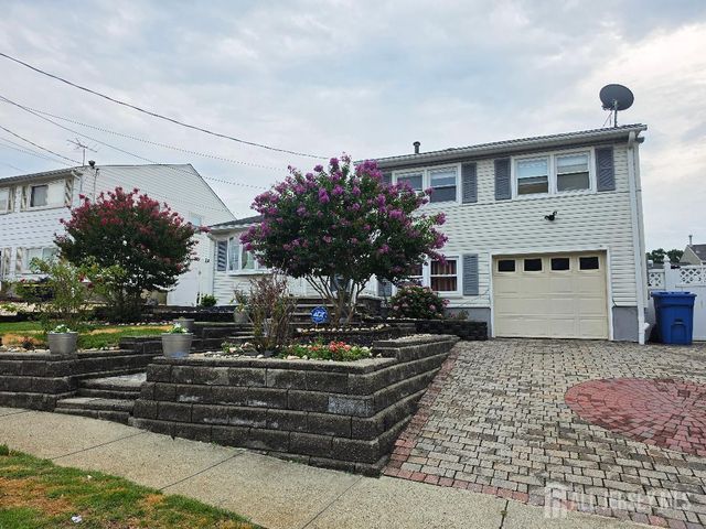9 FLORENCE Drive, Parlin, NJ 08859