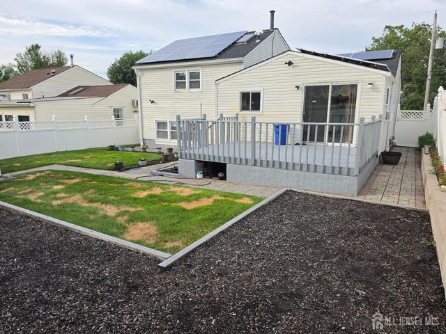 9 FLORENCE Drive, Parlin, NJ 08859