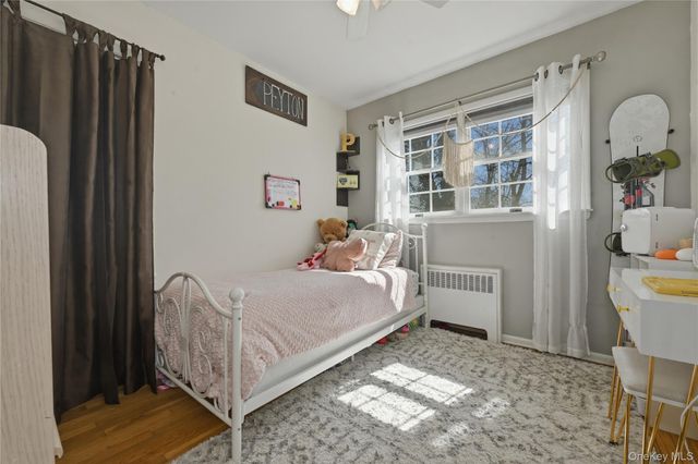 27 Chester Street, East Northport, NY 11731