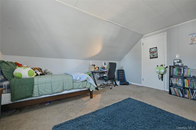 27 Chester Street, East Northport, NY 11731