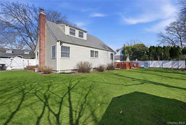 27 Chester Street, East Northport, NY 11731