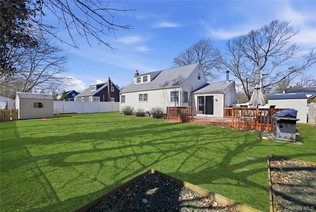 27 Chester Street, East Northport, NY 11731