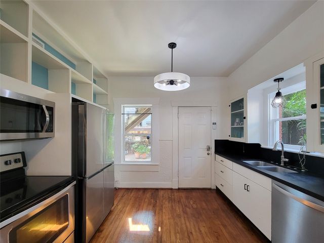 1635 Norfolk Street 2, Houston, TX 77006
