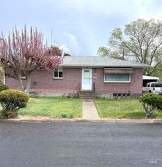 570 Madison St, Twin Falls, ID 83301