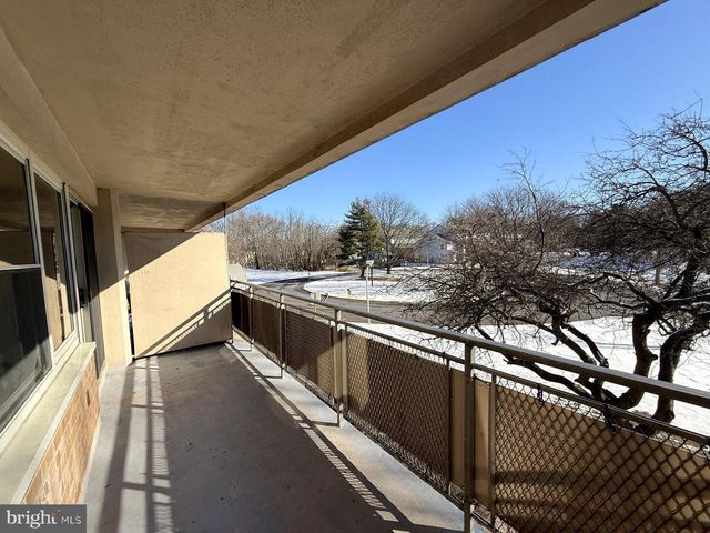 207 BARCLAY TOWERS, Cherry Hill, NJ 08034