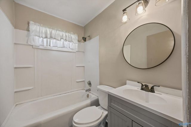 3104 Stewart Street NW, Huntsville, AL 35810