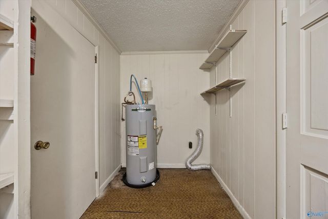 3104 Stewart Street NW, Huntsville, AL 35810