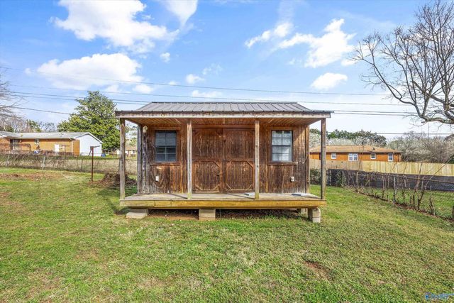 3104 Stewart Street NW, Huntsville, AL 35810