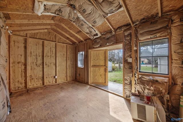 3104 Stewart Street NW, Huntsville, AL 35810