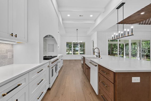 740 Colonial Dr, Hilton Head Island, SC 29926