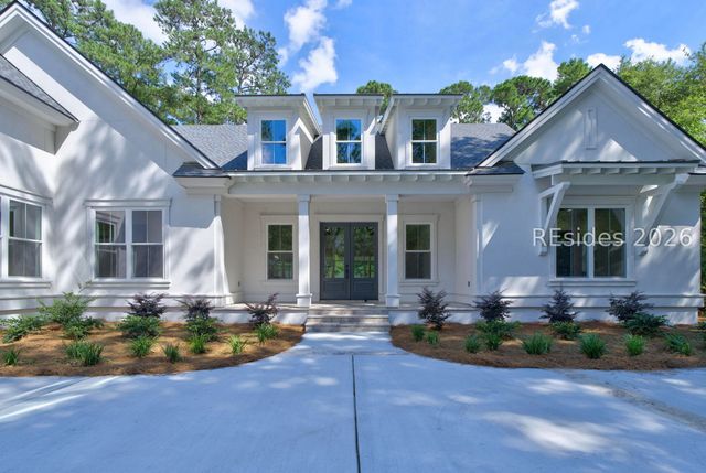 740 Colonial Dr, Hilton Head Island, SC 29926
