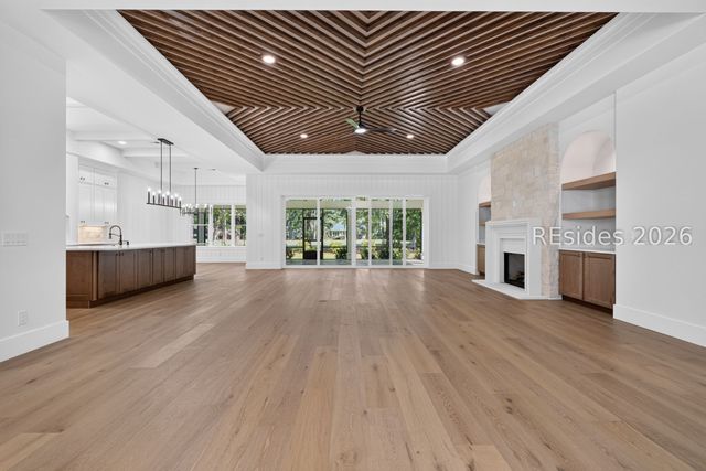 740 Colonial Dr, Hilton Head Island, SC 29926