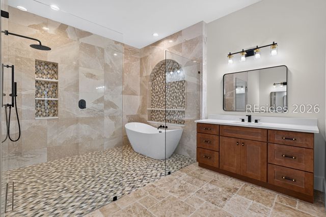 740 Colonial Dr, Hilton Head Island, SC 29926