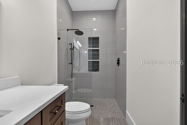 740 Colonial Dr, Hilton Head Island, SC 29926