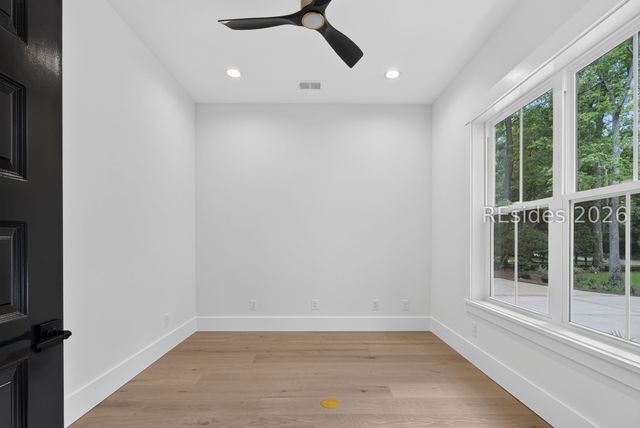740 Colonial Dr, Hilton Head Island, SC 29926