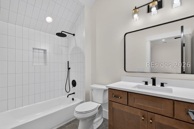 740 Colonial Dr, Hilton Head Island, SC 29926