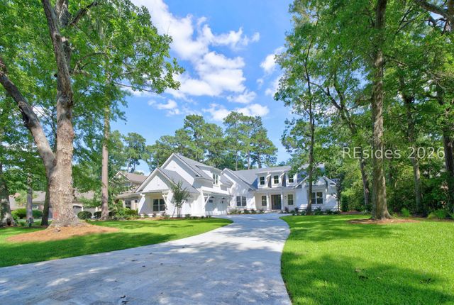 740 Colonial Dr, Hilton Head Island, SC 29926