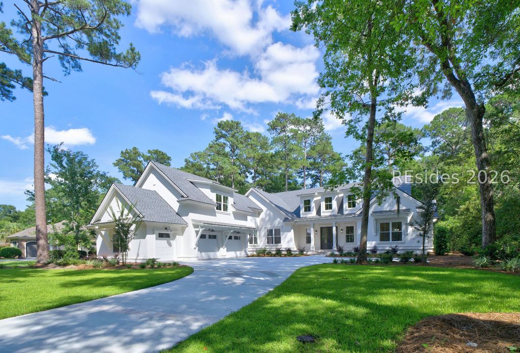 740 Colonial Dr, Hilton Head Island, SC 29926