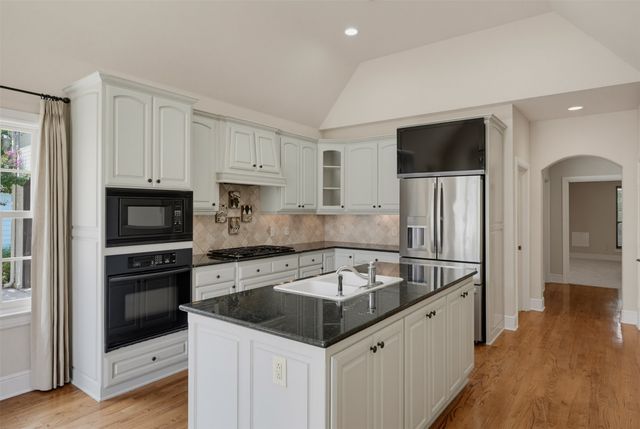 6013 Avalon Street, North Richland Hills, TX 76180