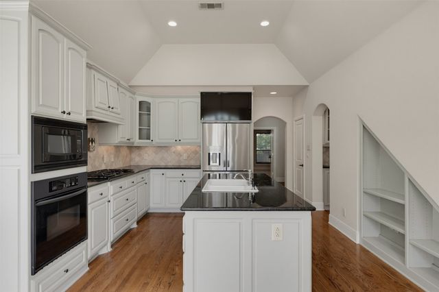 6013 Avalon Street, North Richland Hills, TX 76180