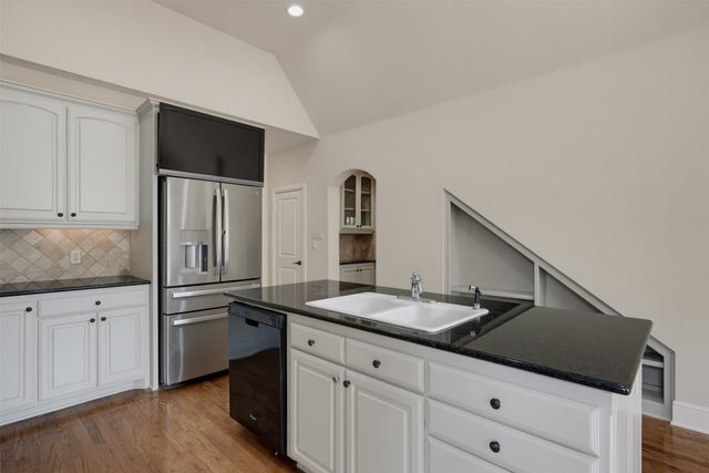6013 Avalon Street, North Richland Hills, TX 76180