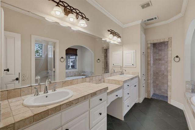 6013 Avalon Street, North Richland Hills, TX 76180