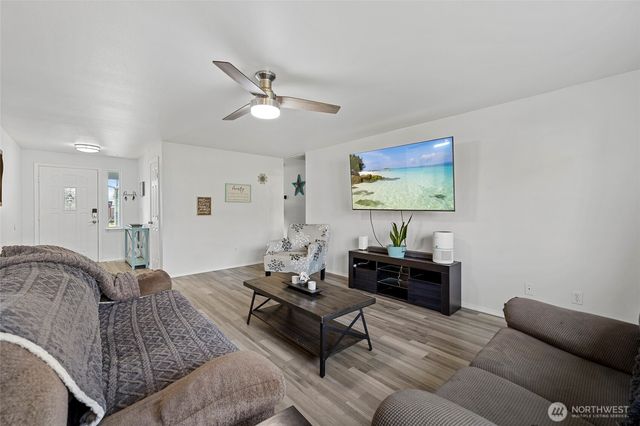 1832 Portal Common Way, Ferndale, WA 98248