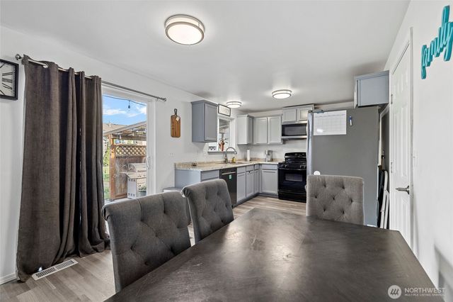 1832 Portal Common Way, Ferndale, WA 98248