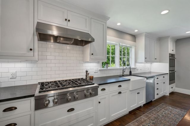 50 Ice House Road, New London, NH 03257