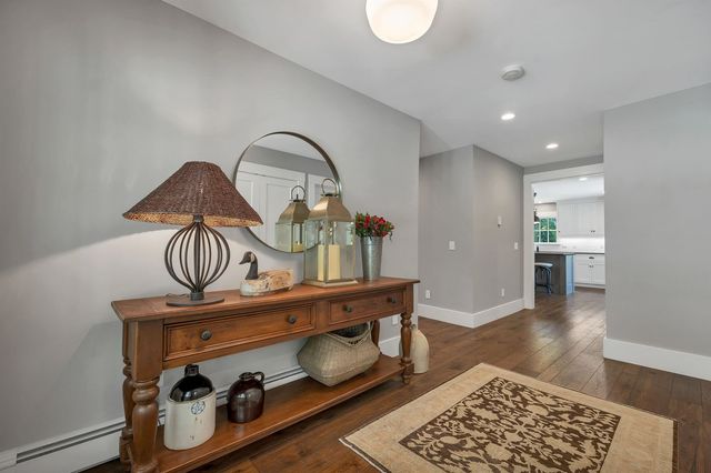 50 Ice House Road, New London, NH 03257