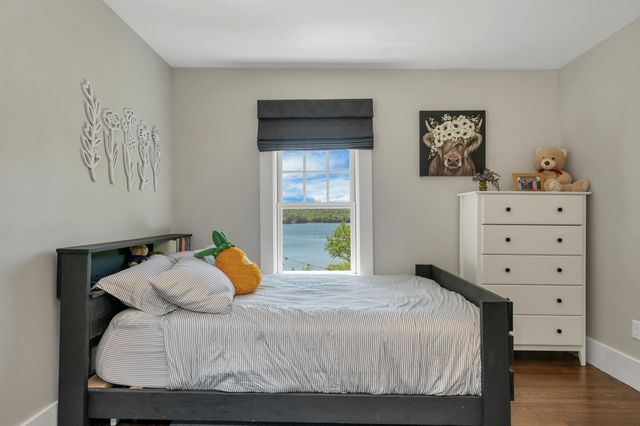 50 Ice House Road, New London, NH 03257