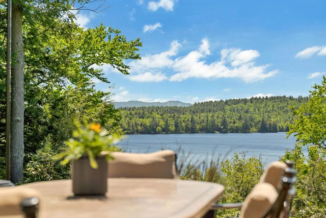 50 Ice House Road, New London, NH 03257
