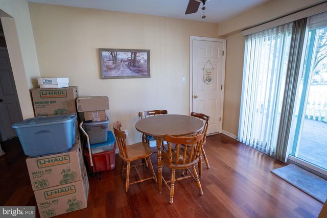 210 ROCKLAWN LN, Lancaster, PA 17601