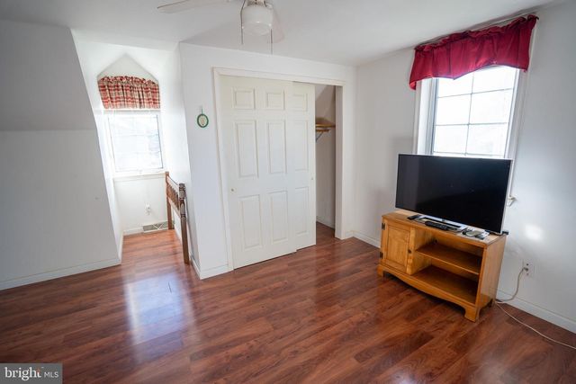 210 ROCKLAWN LN, Lancaster, PA 17601