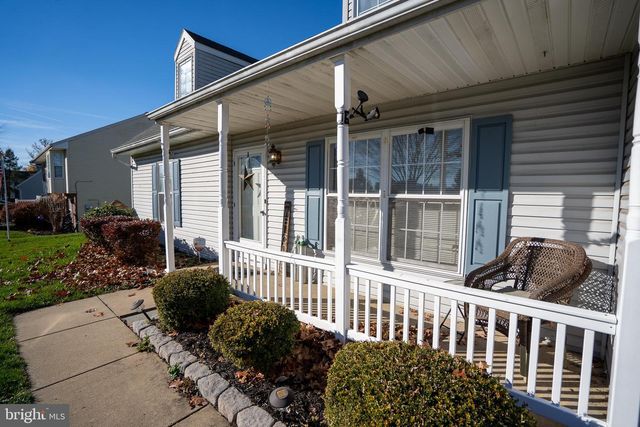 210 ROCKLAWN LN, Lancaster, PA 17601