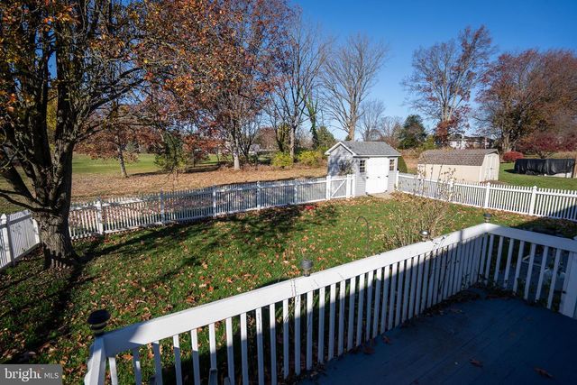 210 ROCKLAWN LN, Lancaster, PA 17601