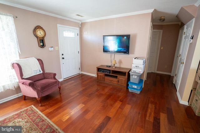 210 ROCKLAWN LN, Lancaster, PA 17601