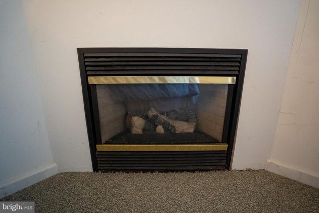 210 ROCKLAWN LN, Lancaster, PA 17601