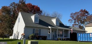 210 ROCKLAWN LN, Lancaster, PA 17601