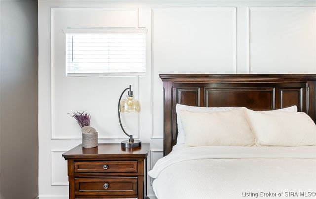 719 E Chestnut Street, Jeffersonville, IN 47130