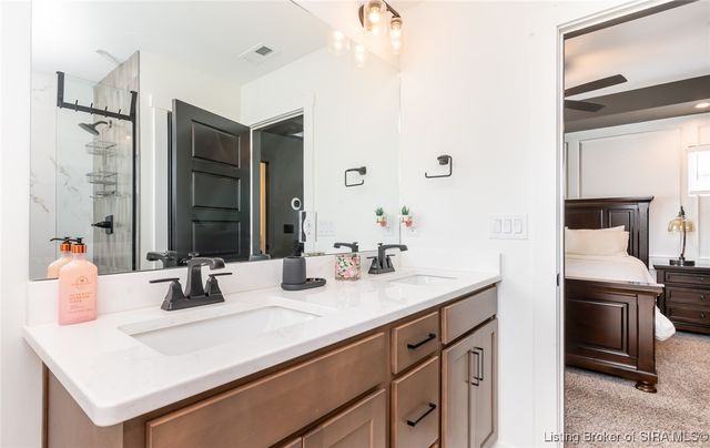 719 E Chestnut Street, Jeffersonville, IN 47130