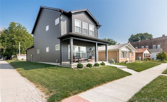 719 E Chestnut Street, Jeffersonville, IN 47130