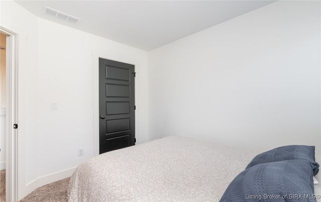 719 E Chestnut Street, Jeffersonville, IN 47130