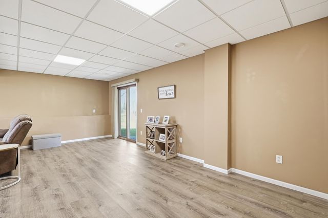 1917 Heritage Drive, Shakopee, MN 55379