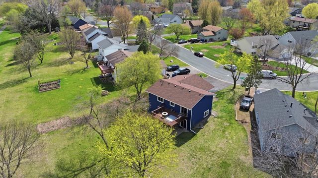 1917 Heritage Drive, Shakopee, MN 55379