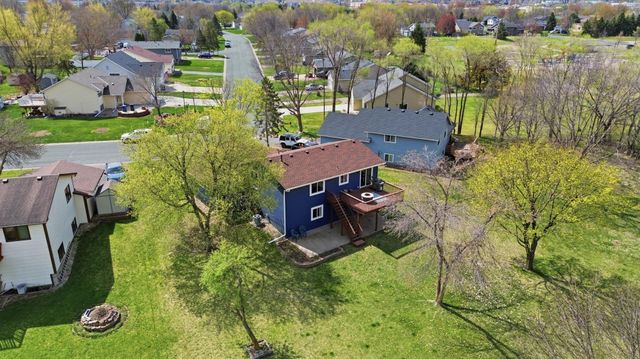 1917 Heritage Drive, Shakopee, MN 55379