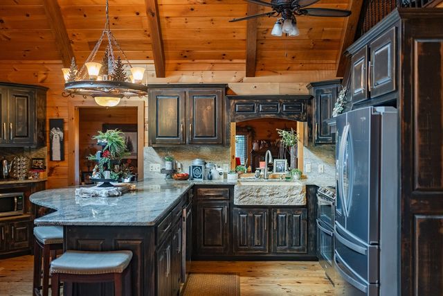 270 Stone Lane, Blue Ridge, GA 30513