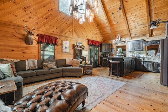 270 Stone Lane, Blue Ridge, GA 30513